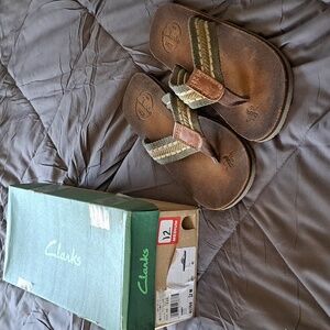 Clark's mens flip-flops